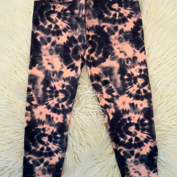 Athleta Girl "Chit Chat Capri Tights in Peach tie dye" - Picture 4 of 6